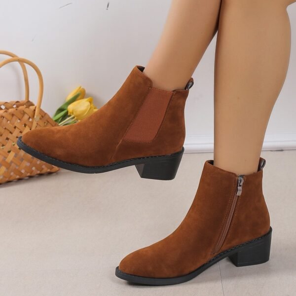 4af95836-bdd8-4b1e-9ce9-22706b7d09b7.jpg Botas de nieve con cuña de color liso para mujer