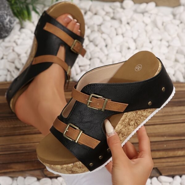bde46962-2083-46e3-a21b-efe8ec86b298.jpg Sandalias de cuña con hebilla para mujer